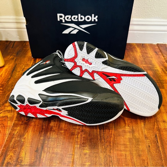 Reebok THE BLAST OG Shoes in Black / White and Red - Men size US 8 main image 8